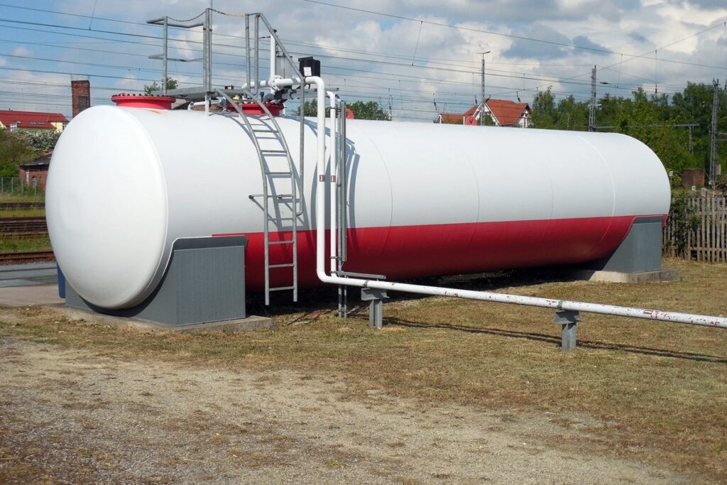 Aboveground Fuel Tank Installation for Businesses  in Canada
